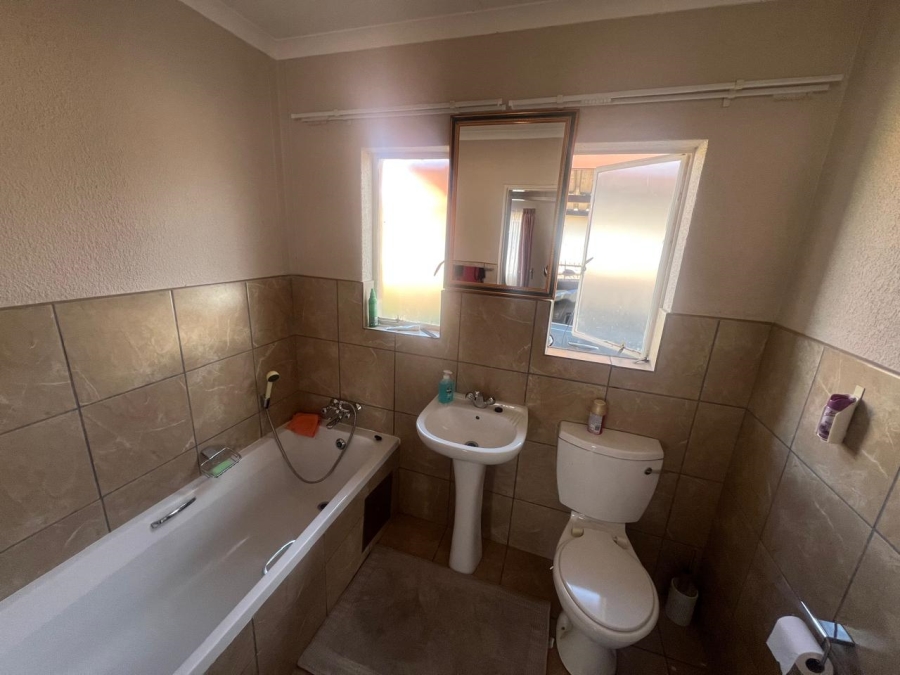 3 Bedroom Property for Sale in Waterkloof Hill Estate North West